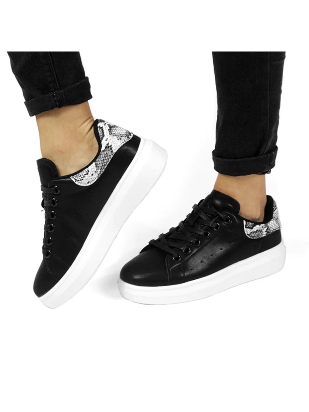 Seven7 Women’s NWB Miki Sneaker Black/Snake